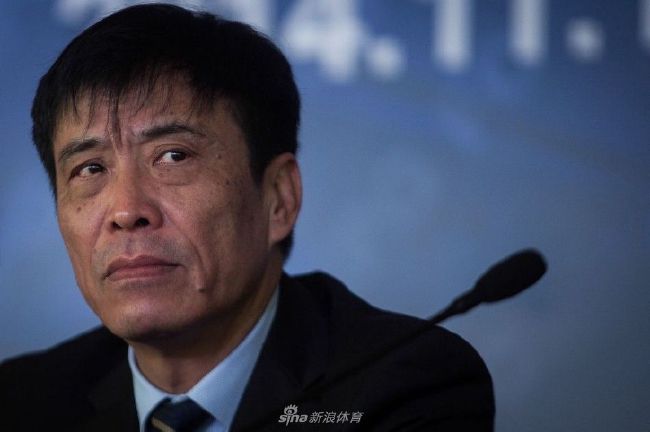 糖果君小宇三人运动原视频