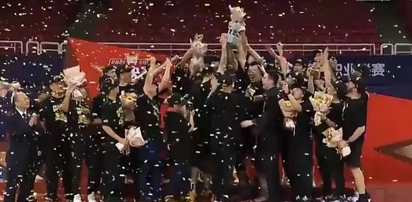 午夜激情在线视频